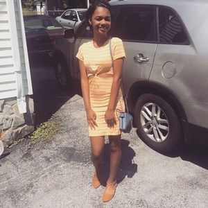 Rue21 Stripped yellow fitted dress